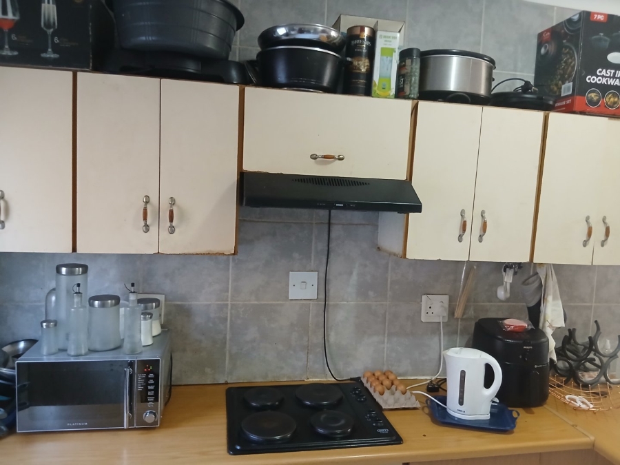2 Bedroom Property for Sale in Oos Einde North West